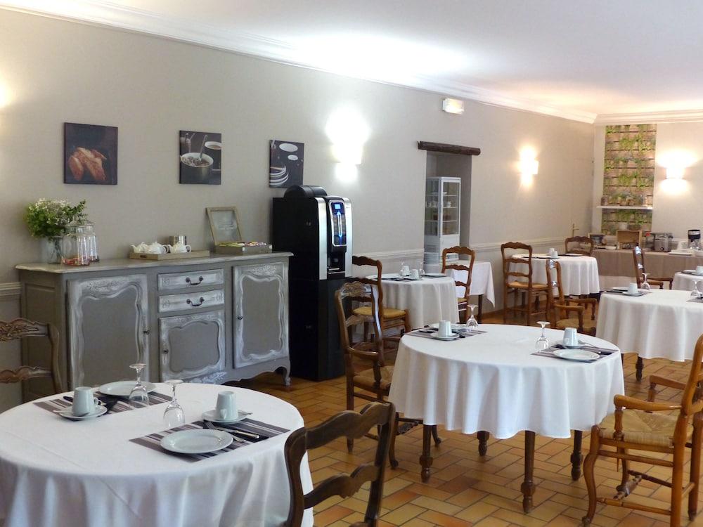 Logis La Sommellerie Hotel 3*